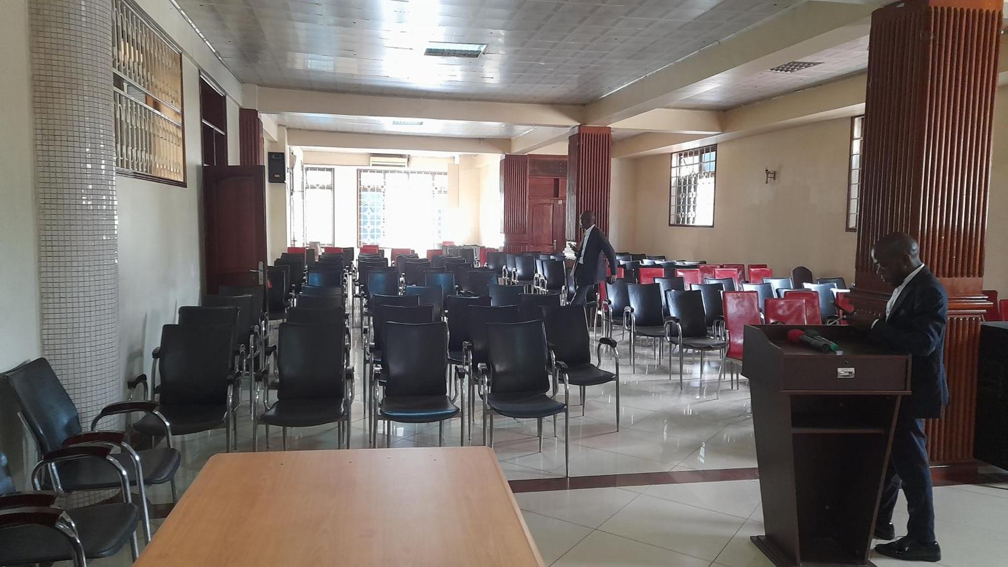 New Jbk Hotel Kampala Esterno foto