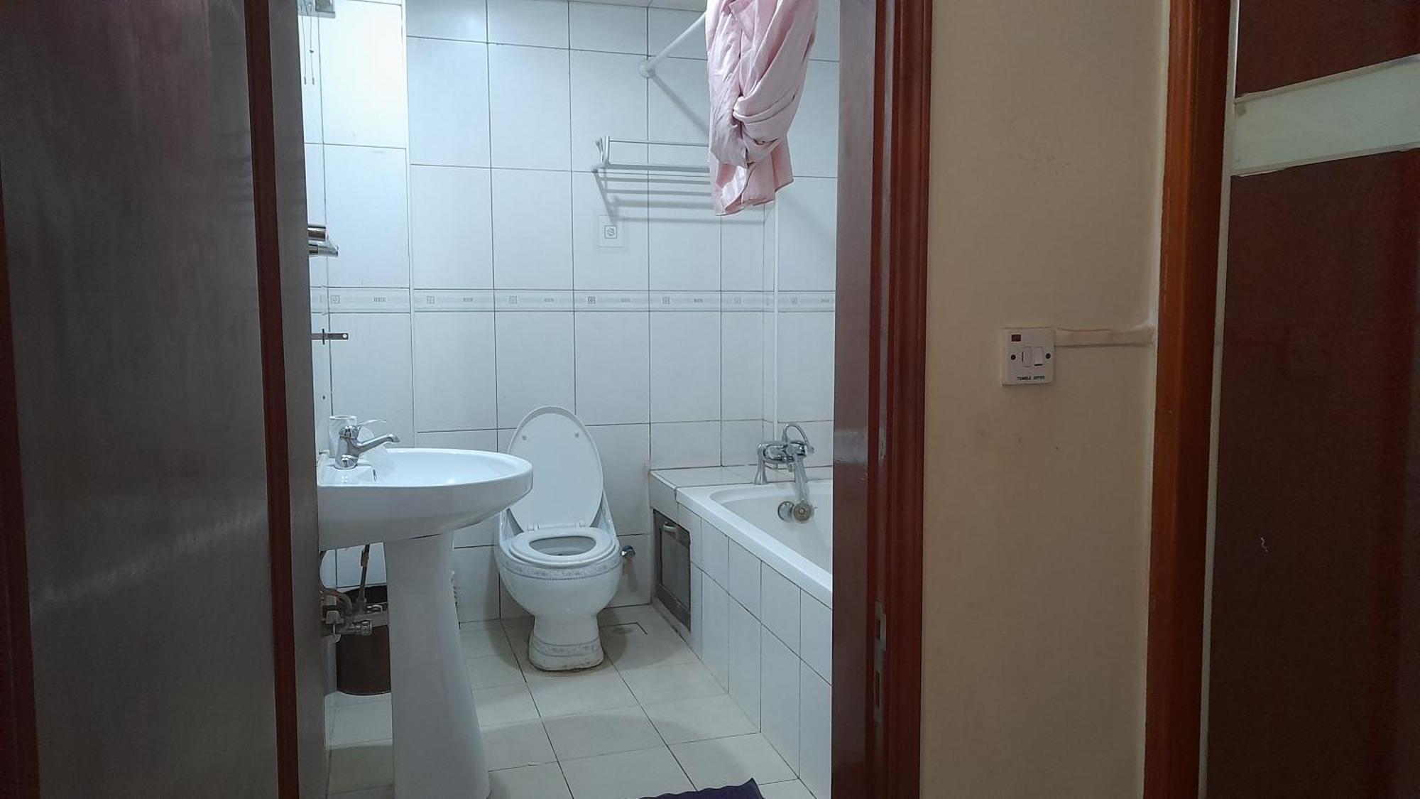 New Jbk Hotel Kampala Esterno foto